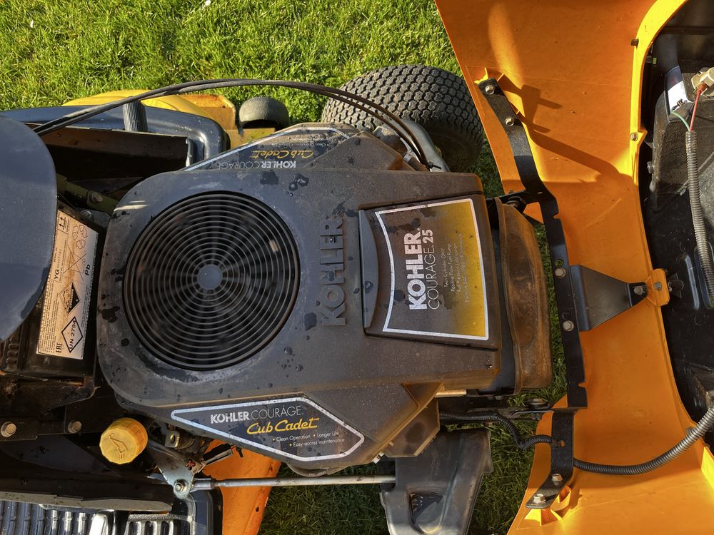 Traktorek kosiarka CubCadet 1050i zero turn