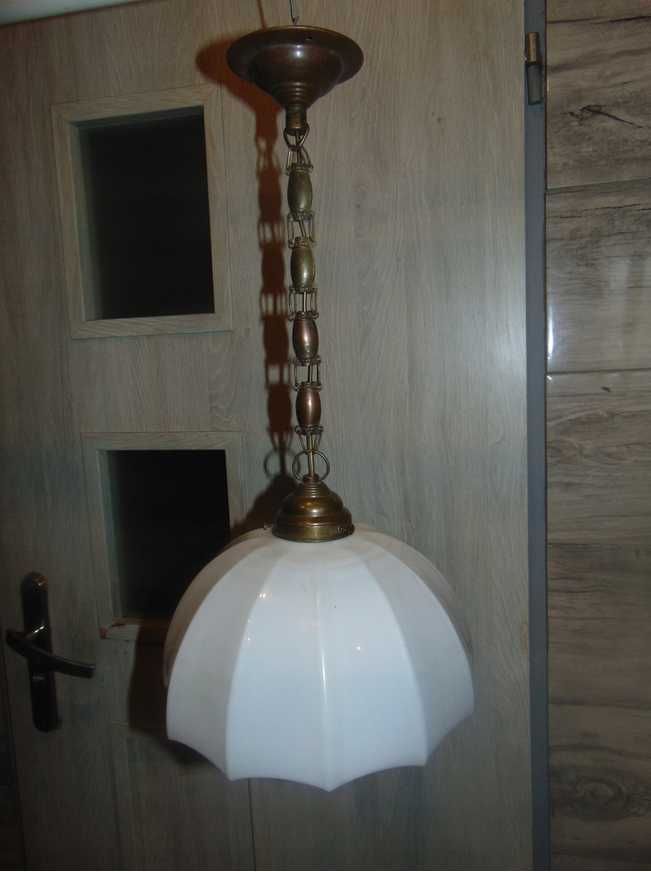 Art deco lampa,zwis mosiężny na łuskach wys.50 cm.