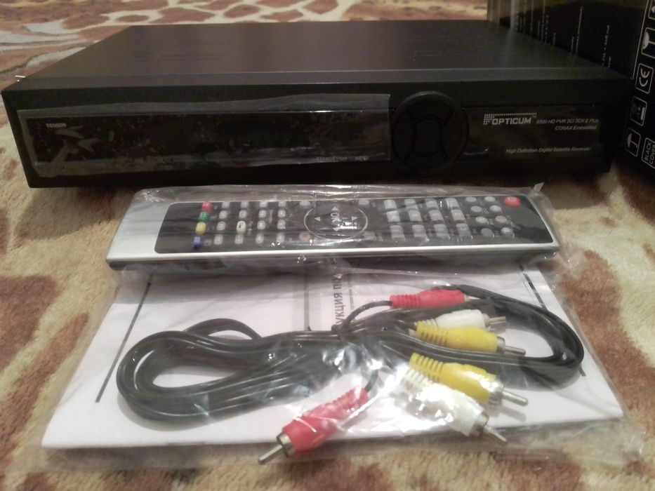 Спутниковый ресивер Opticum 9500HD новый