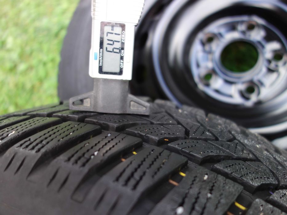 Koła Zimowe TOYOTA COROLLA AURIS AVENSIS 16''  Dunlop Czujniki TPMS