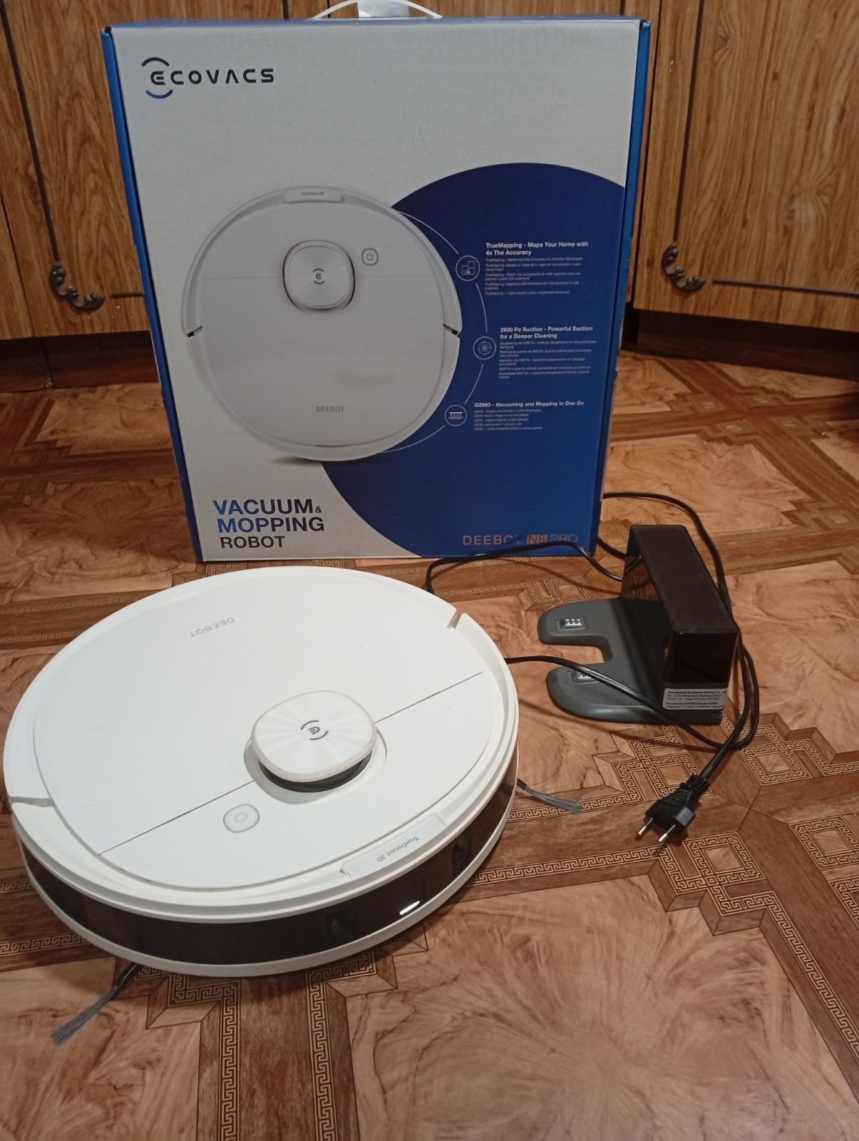 Продам робот пилосос Ecovacs N8