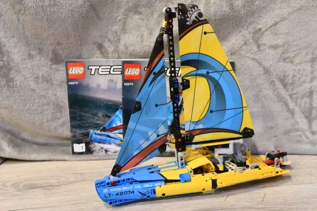 LEGO Technic Klocki LEGO Technic Jacht wyścigowy 42074