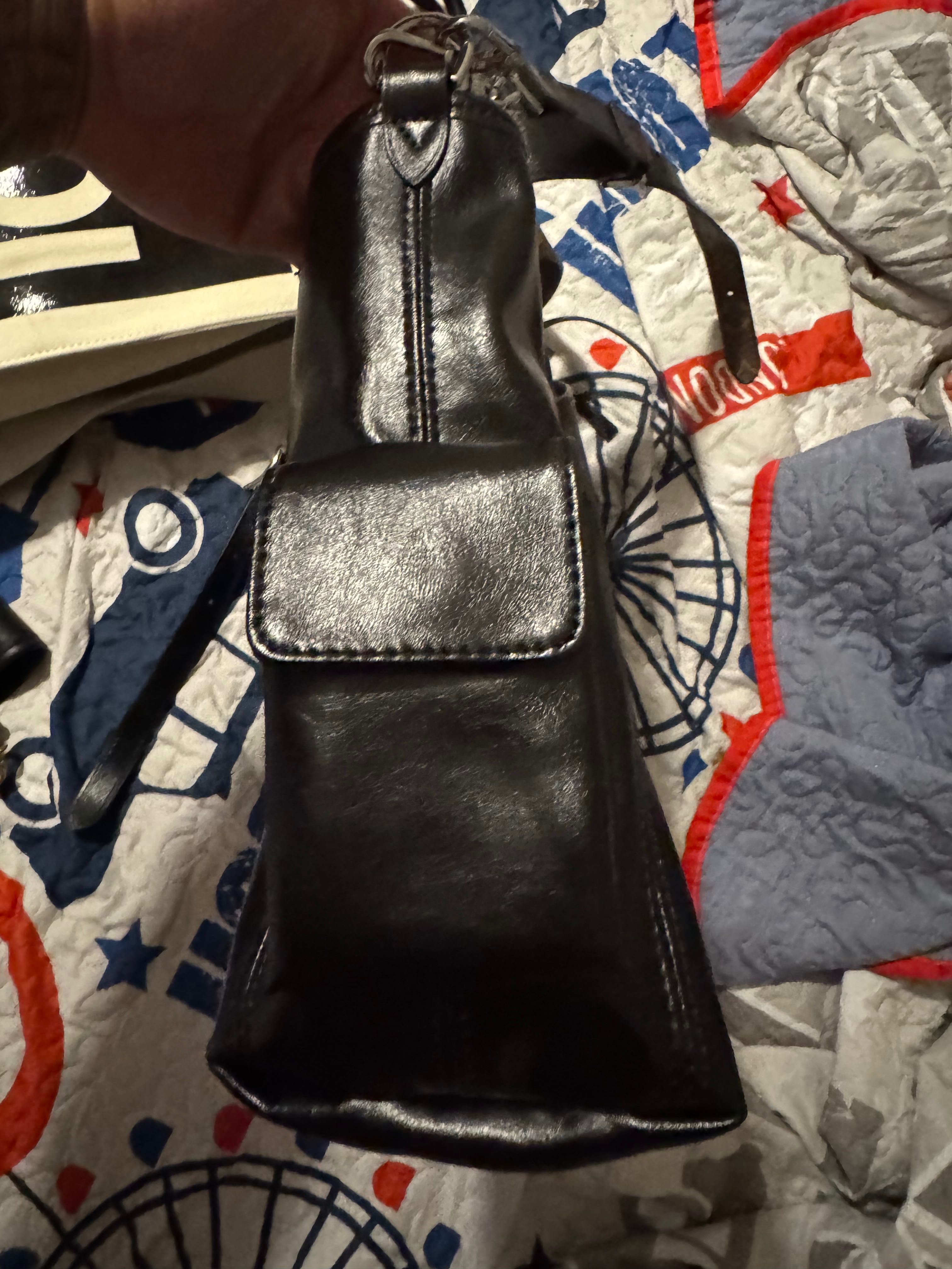 Mala  louis Vuitton original usada uma vez
