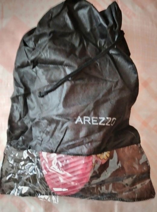 Chinelas novas marca Arezzo, tamanho 37