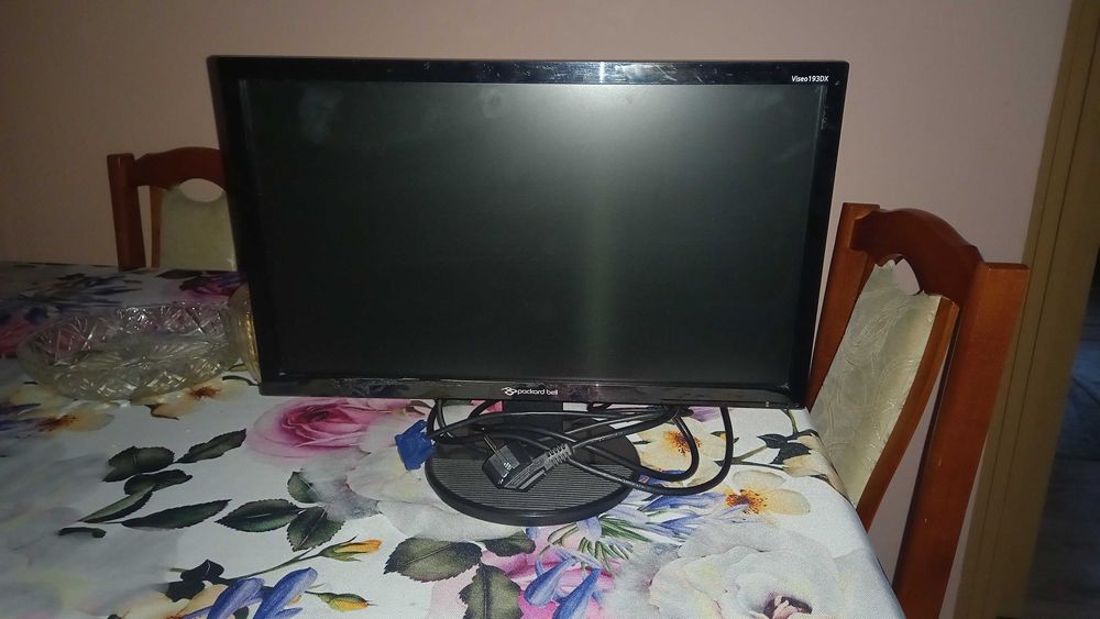 Monitor komputerowy 19 cali