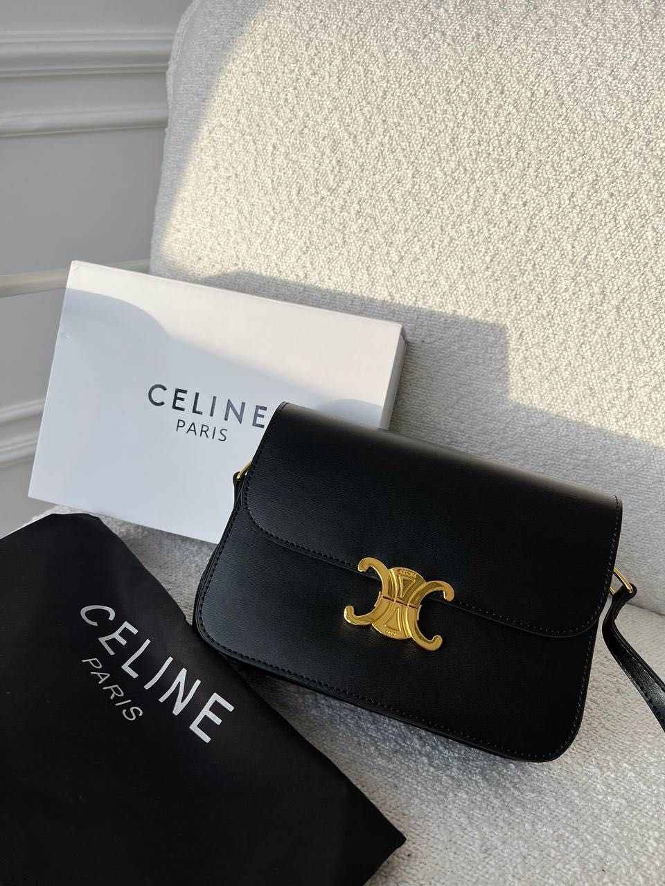 Продам нову сумочку Celine black