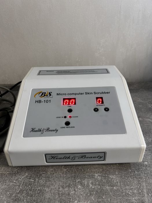 Скрабер для чистки лица (проф.)ультразвуковой HB-101