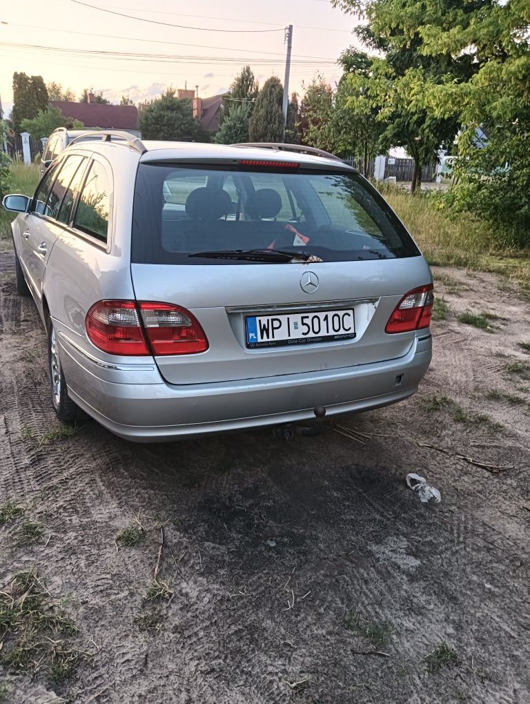 Sprzedam mercedesa w211 2.7
