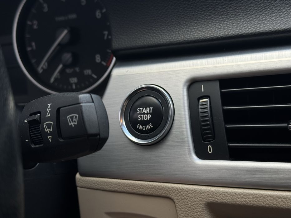 BMW e92 325i 2010