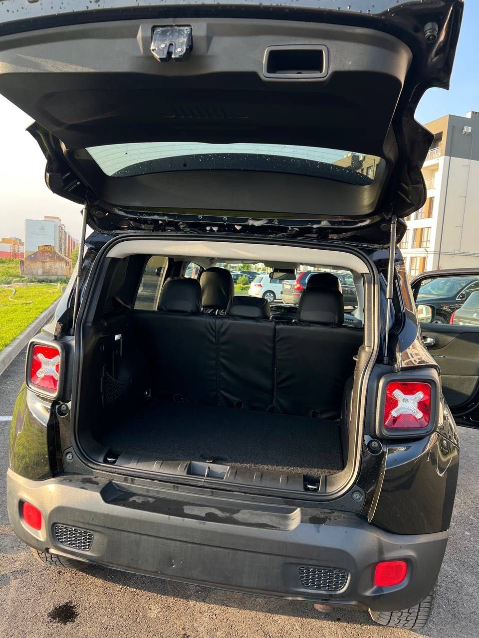 Jeep Renegade 2018 року Latitude 4x4
