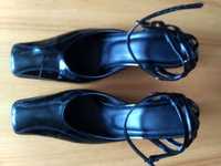 Buty damskie lakierowane czarne