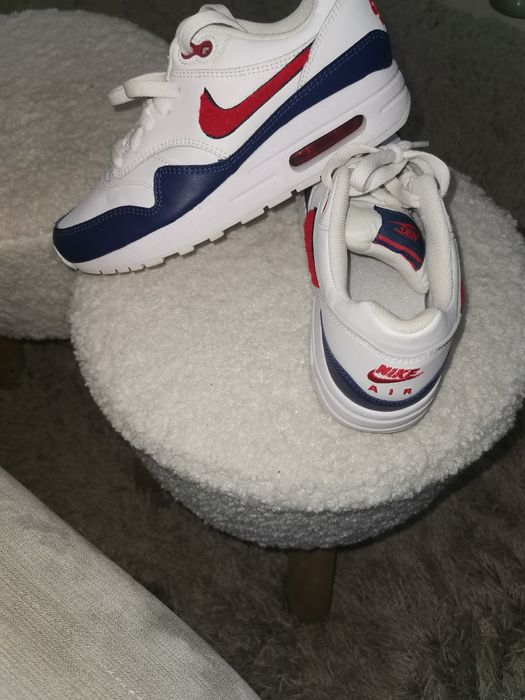 Buty sportowe damskie