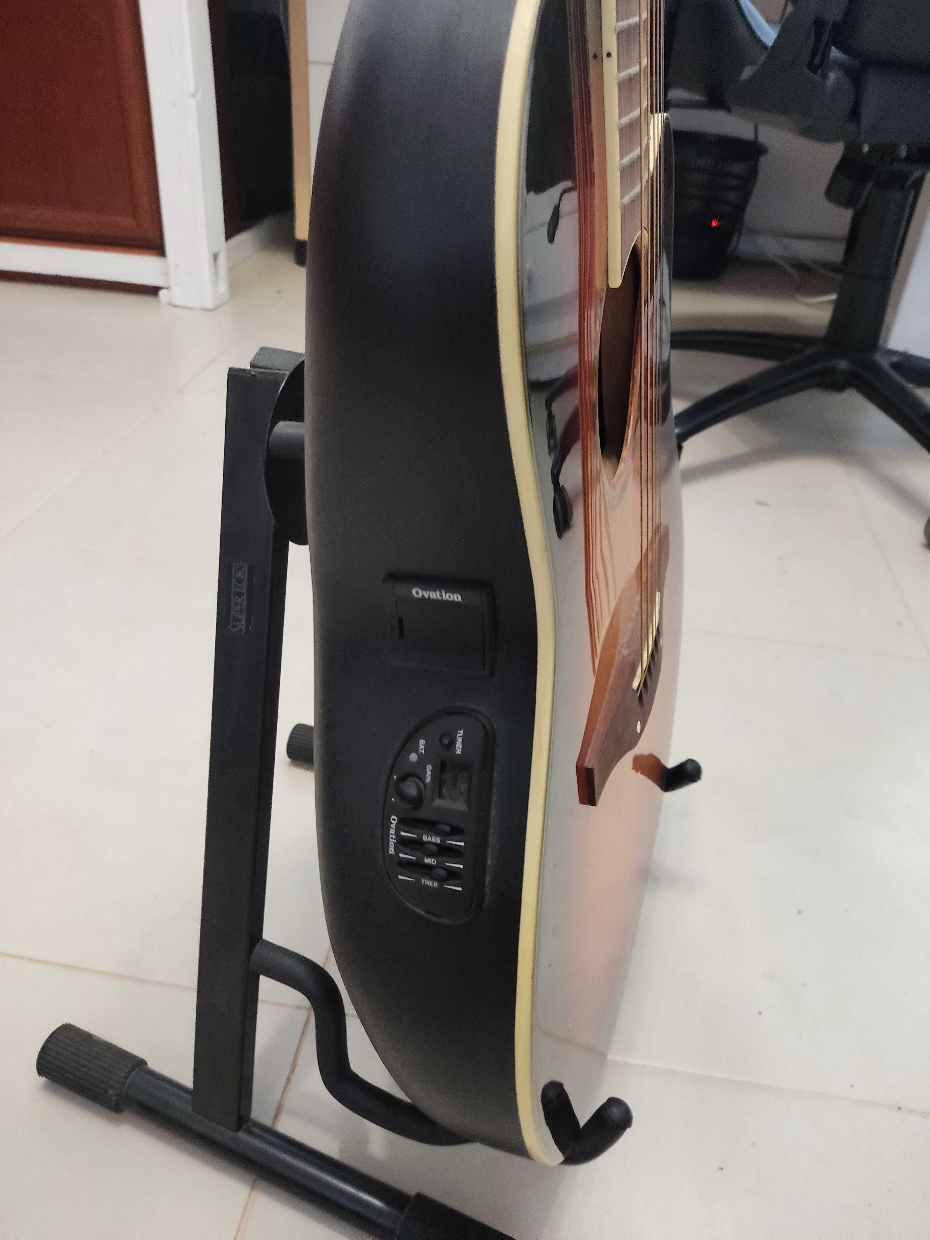 Guitarra Ovation Celebrity CC245 12 cordas
