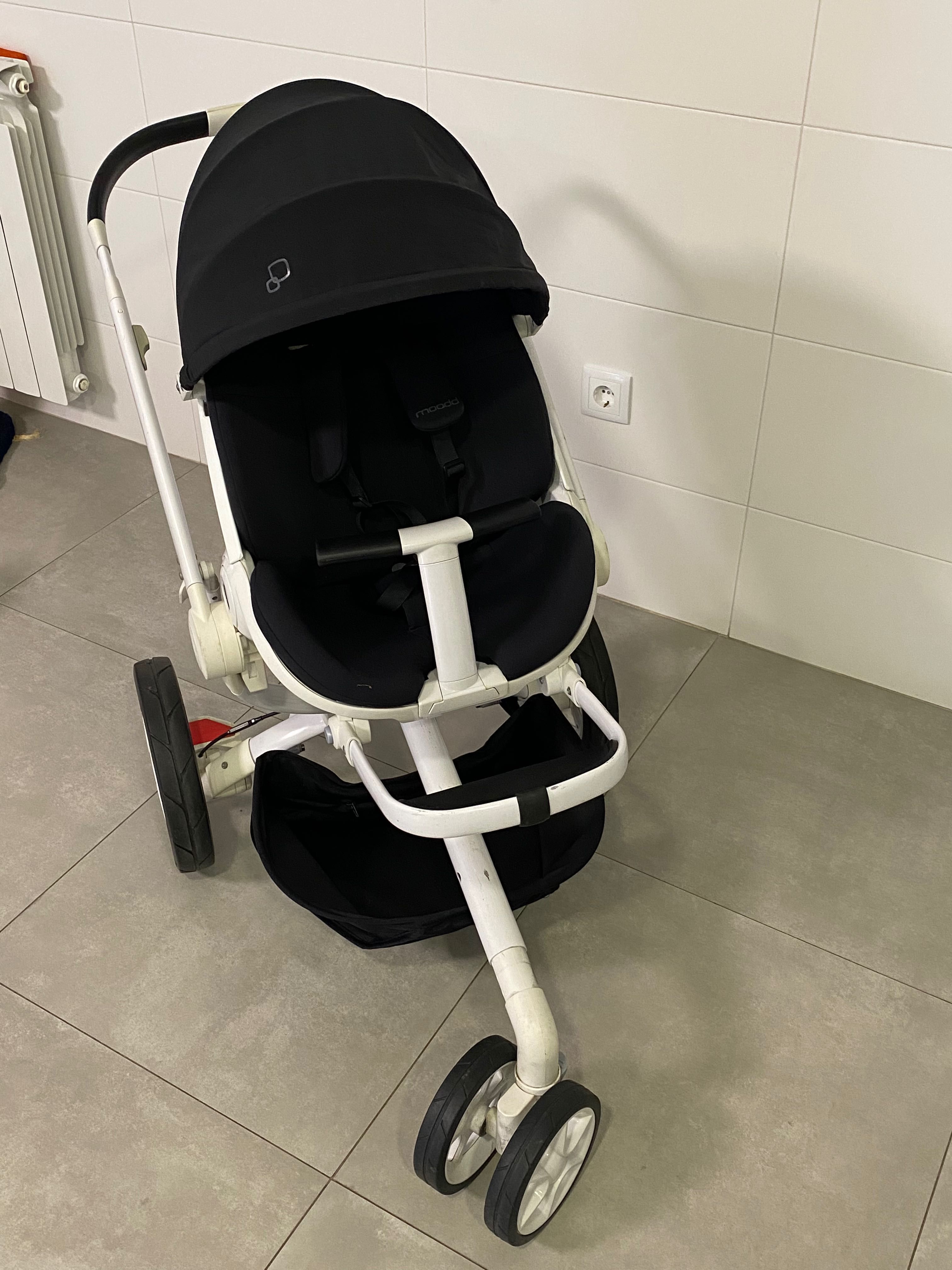 Carrinho bebé Quinny Moodd + Cadeira auto Bebe Confort Pebble Plus 0+