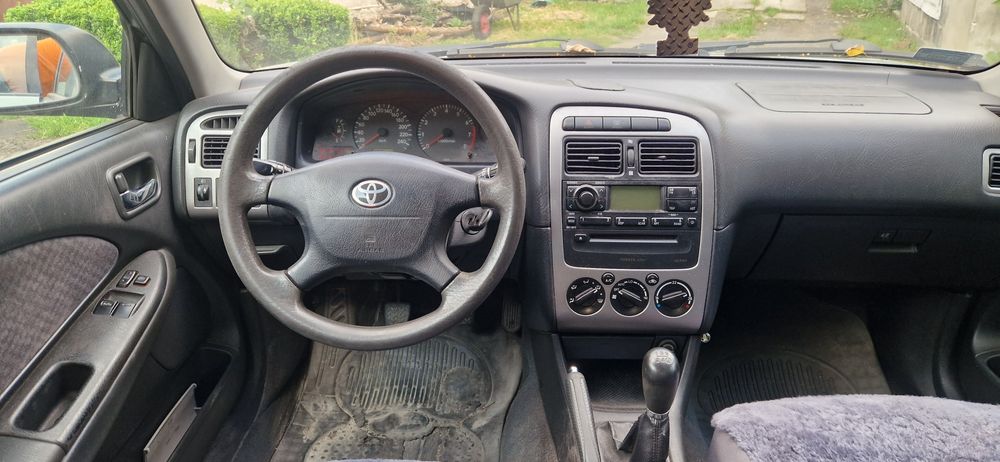 Toyota Avensis 1.6 vvti limuzyna