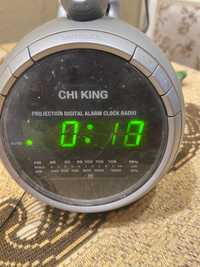 электронные часы с радиостанцией два по  цене одного