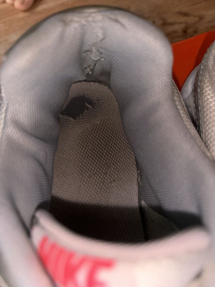 nike initiator różowe