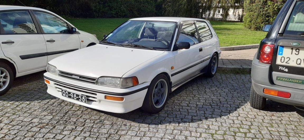 Toyota corolla 3 portas