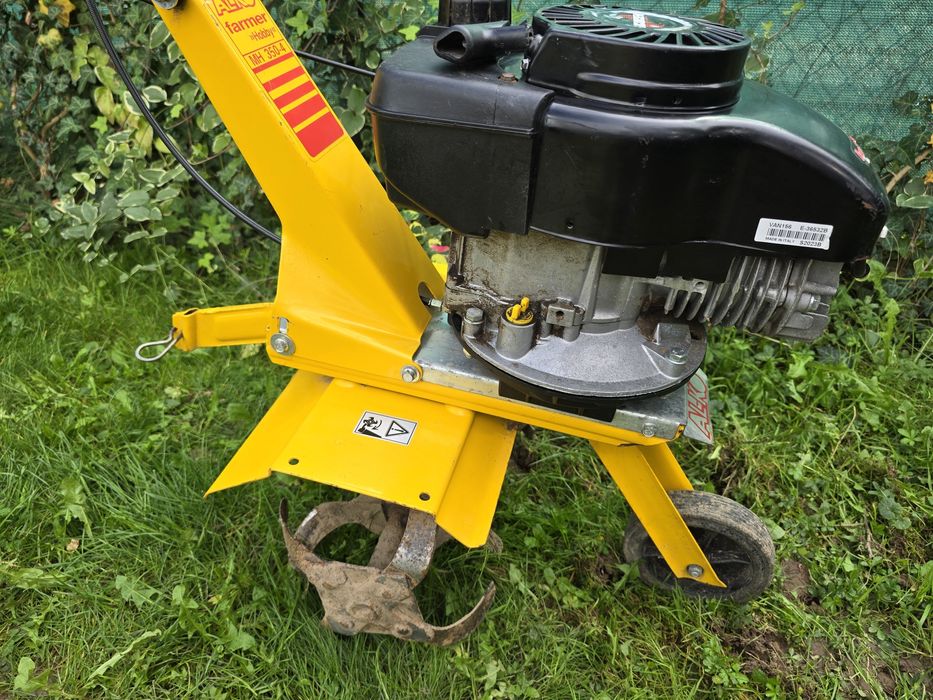 Glebogryzarka spalinowa Alko na niezawodnym silniku mała ,zgrabna