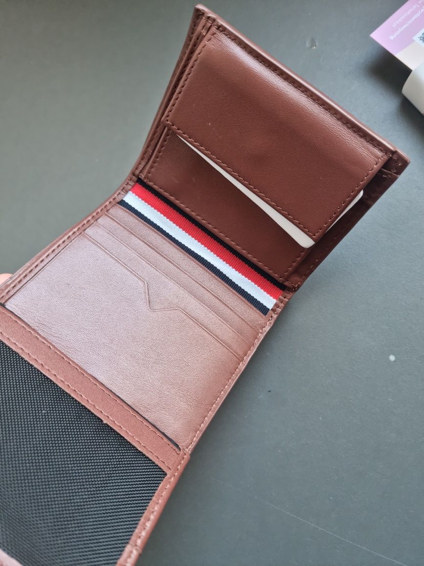 Skórzany portfel tommy hilfiger