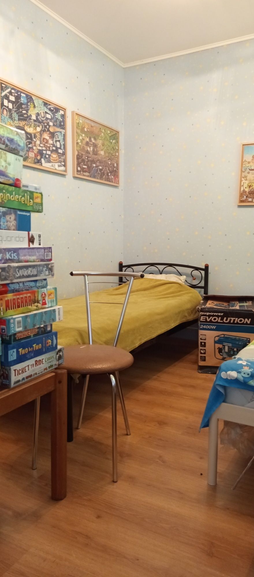 Продається новий чудовий будинок в передмісті  , котеджного типу