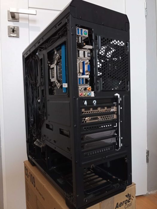 Komputer GTX 1070 i7 3770k 32GB RAM ASUS chłodzenie wodne
