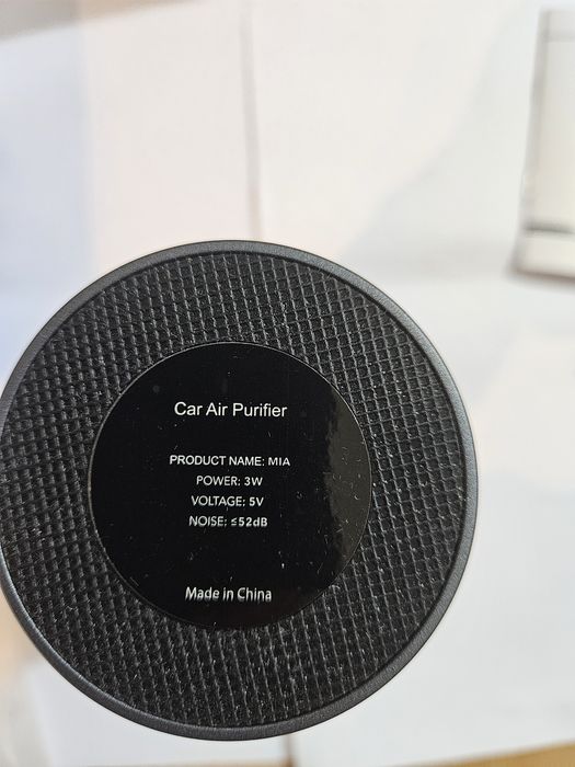 Oczyszczacz powietrza samochodowy EBERG MIA