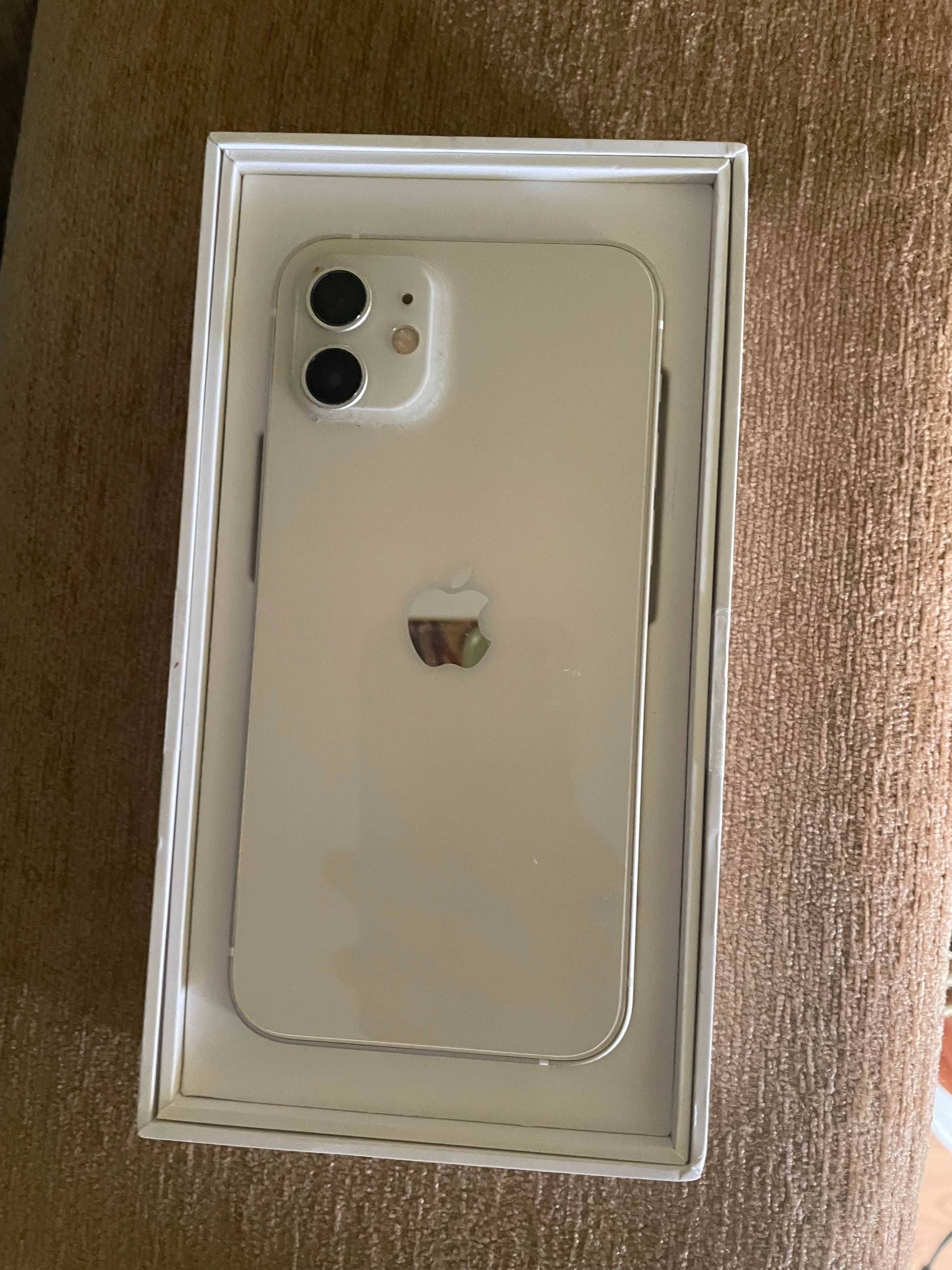 iPhone 12 de 128Gb com ecrã interno danificado