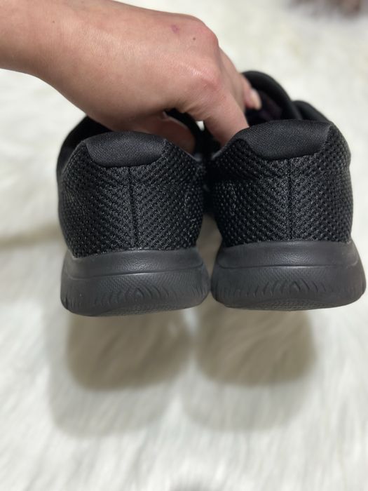 Оригінальні кросівки skechers 39 розмір