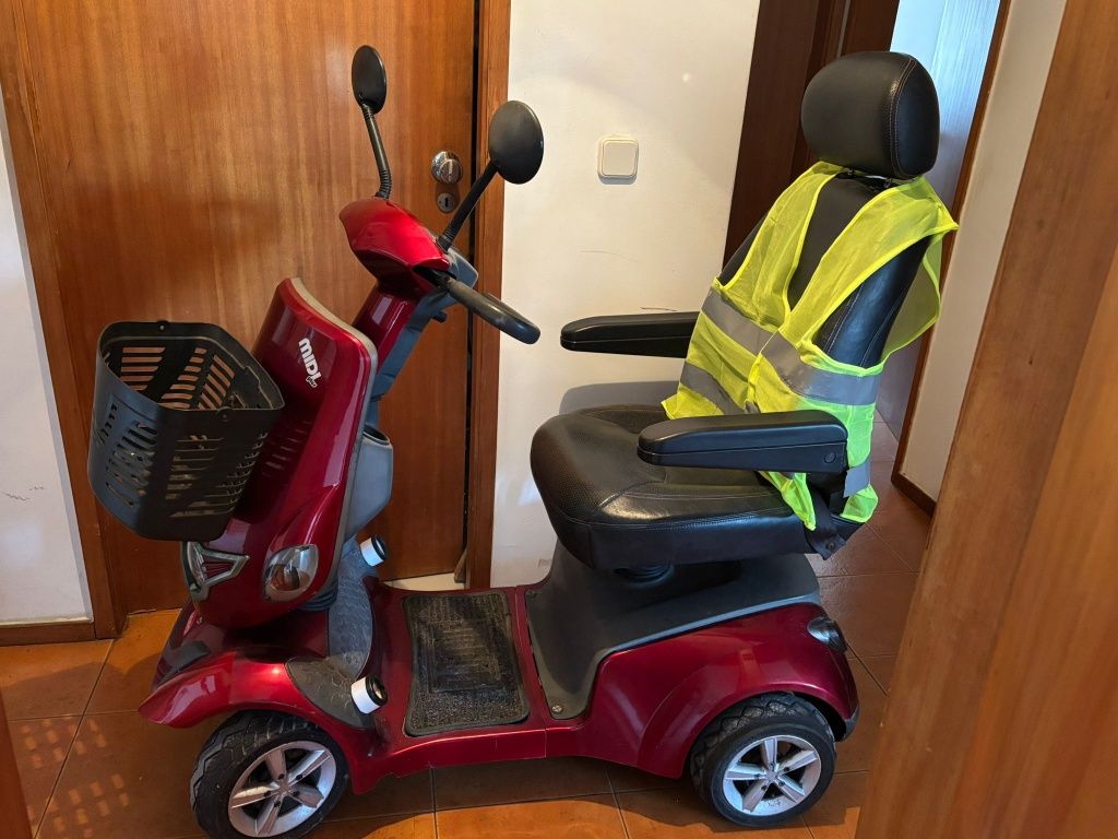 Veículo para mobilidade reduzida