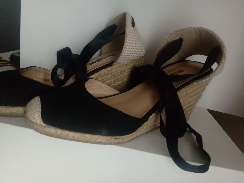 Espadryle na koturnie czarne wiązane