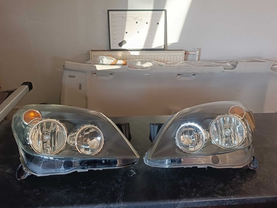 Lampa Lewa / Lampa Prawa Opel Astra H / Oryginał