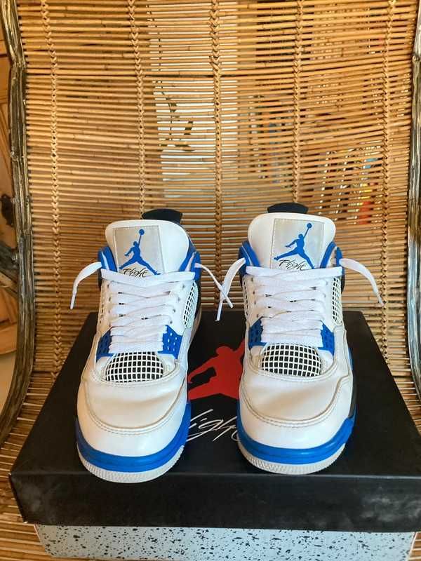 Jordan 4 Retro Motorsports R.43