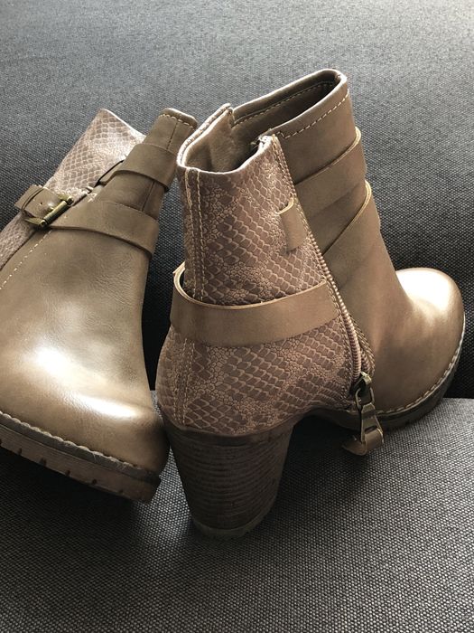 Ботильйони жіночі 35 нові бежеві