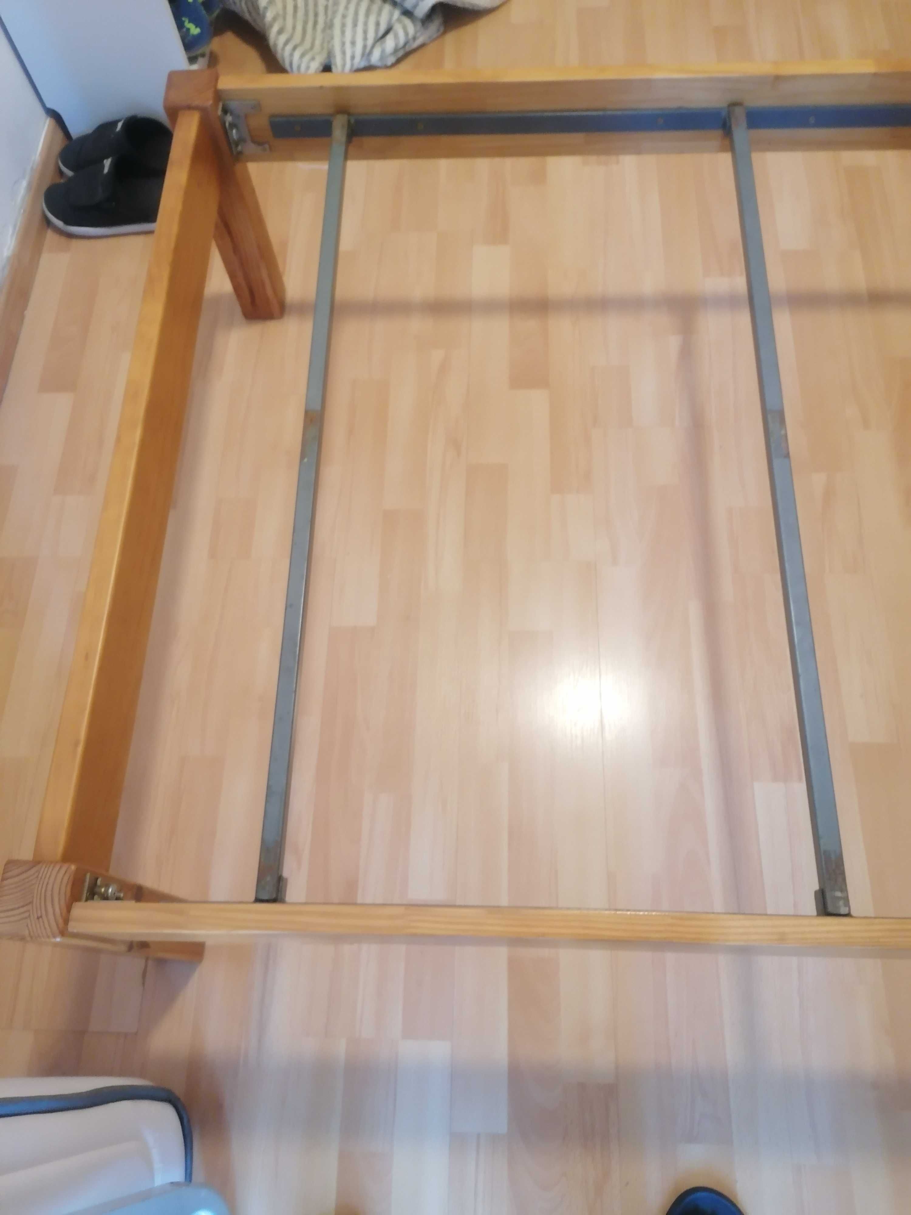 Cama de solteiro com colchão