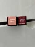 Satynowa nawilżająca Pomadka K.I.S.S.I.N.G CHARLOTTE TILBURY 3,5 g