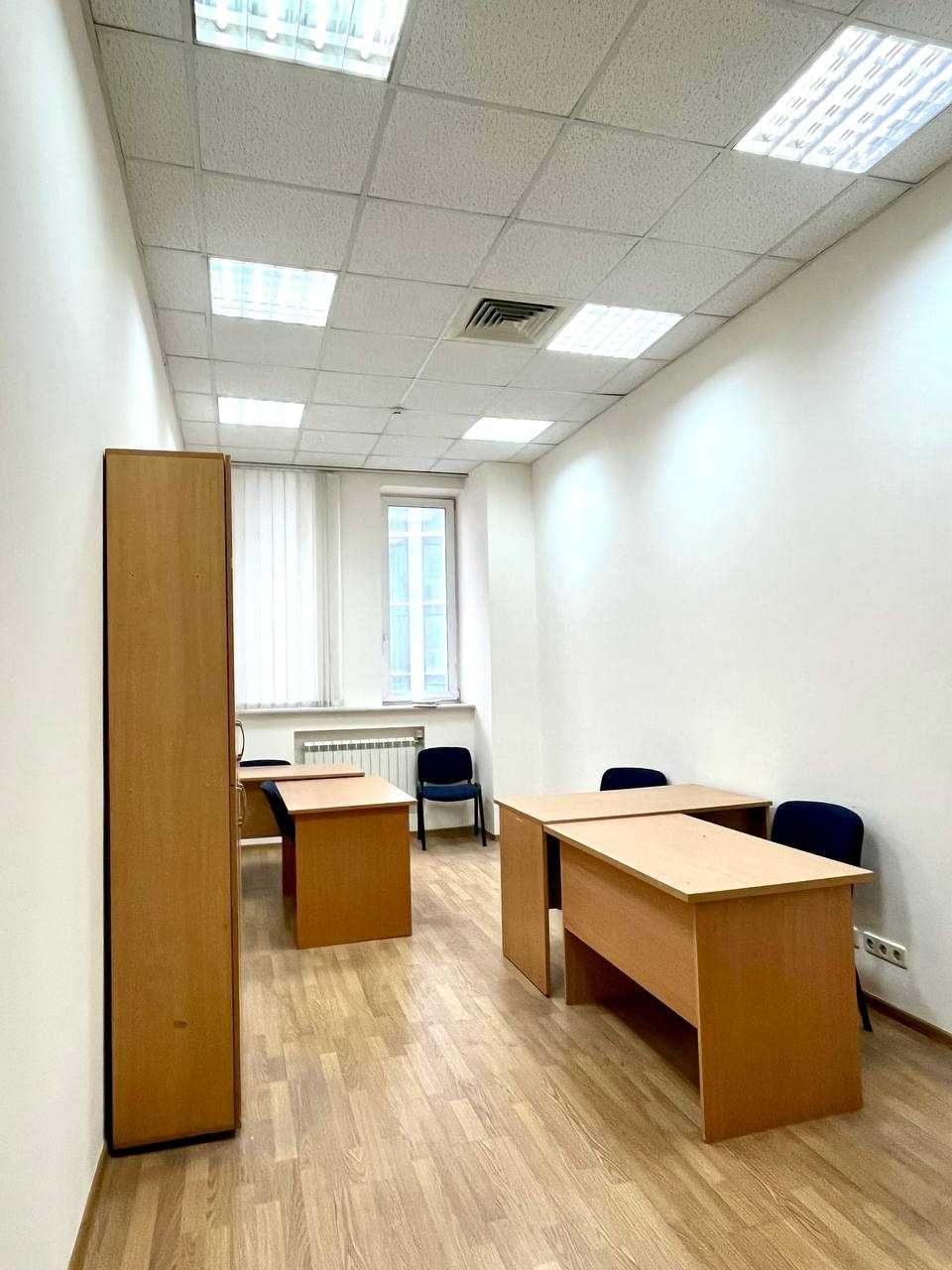 Офіс 27 м² біля метро Звіринецька – меблі та безперебійний інтернет!