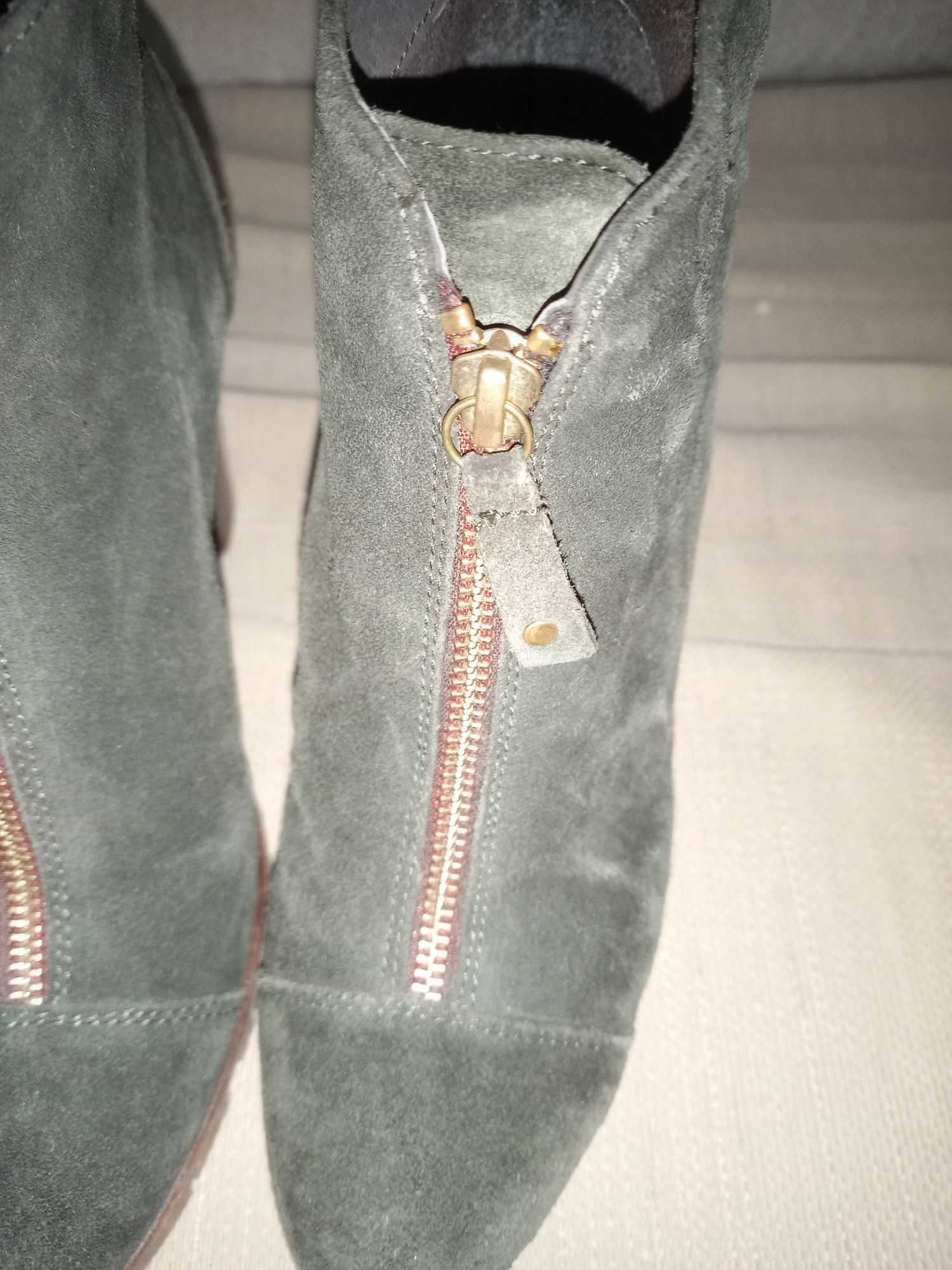 Vendo Botins comprados em Espanha