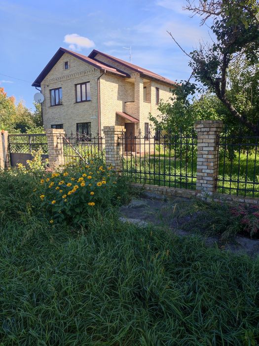 Продається будинок в м. Баришівка.