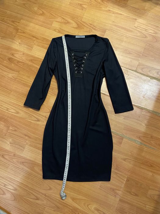 Платье чёрное красивое по фигуре