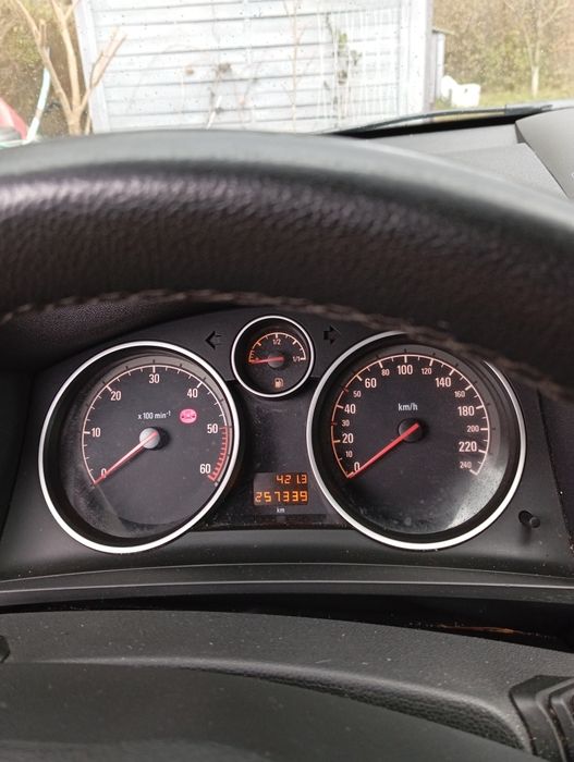 Pilnie sprzedam  Opel Zafira b