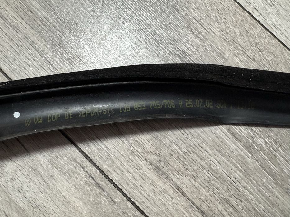 Tapicerka KLAPY BAGAŻNIKA I uszczelka dachu VW GOLF iv KOMBI