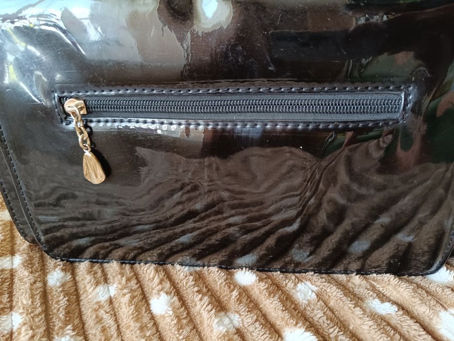 Сумка жіноча лакова