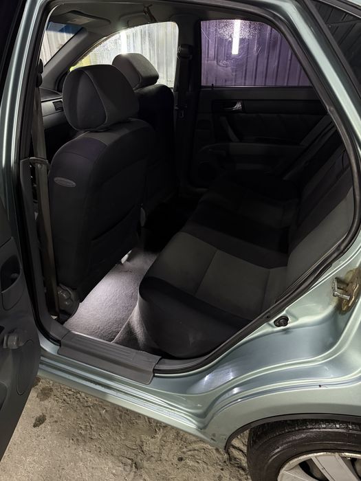 Chevrolet Lacetti 1.8 с газом Максимальная комплектация