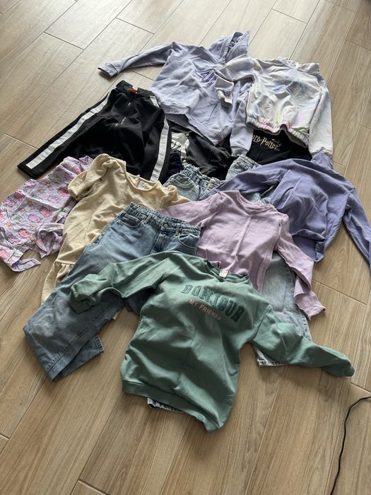 Ubrania dla dziewczynki rozmiar 146-152 stan bardzo dobry.