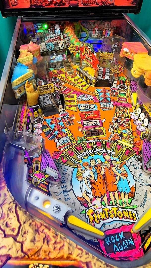 flipper The Flintstones i Freddy Nightmare on Elm Street - Pinball