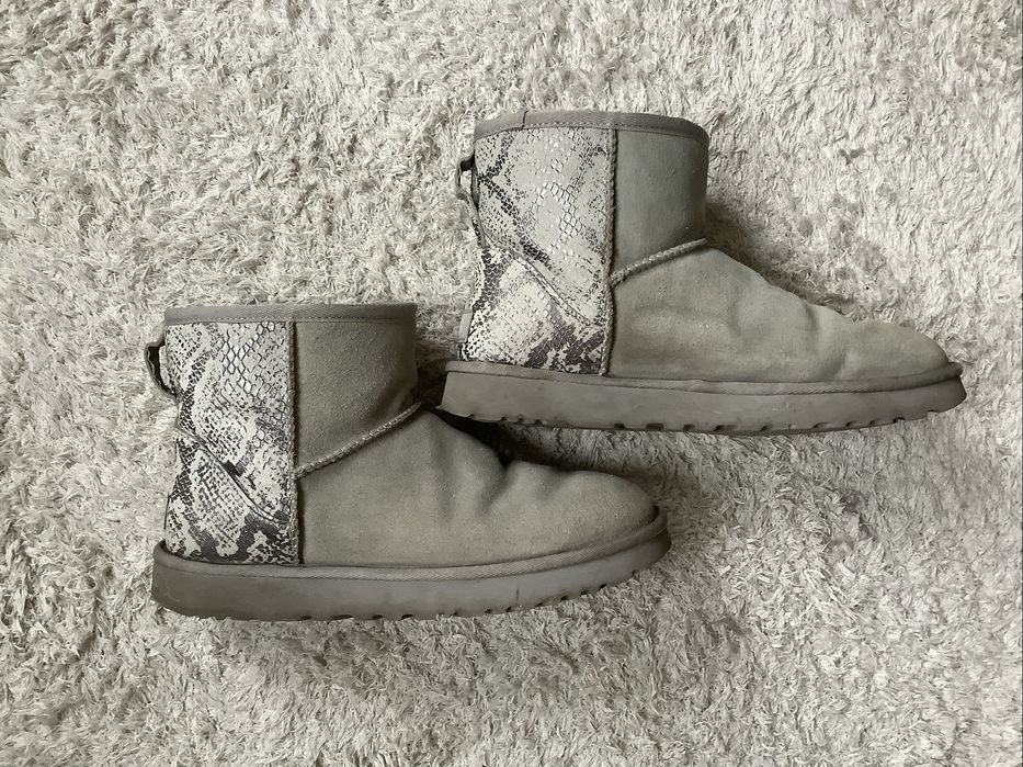 Продам угги оригинальные UGG