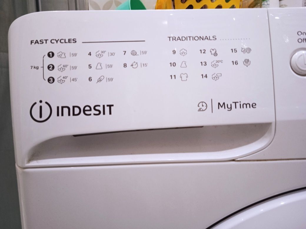 Стиральная машина "Indesit"