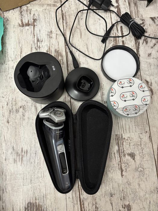 Бритва Philips series 9000 s9982