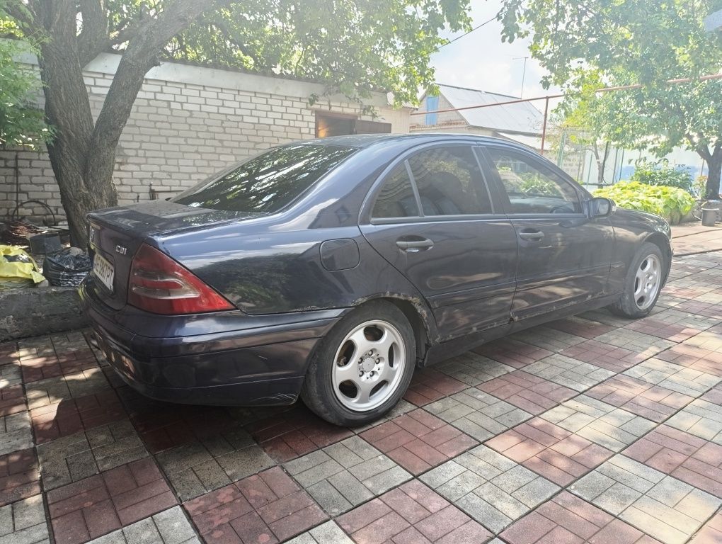 Mersedes w203 2.2 cdi 3600$